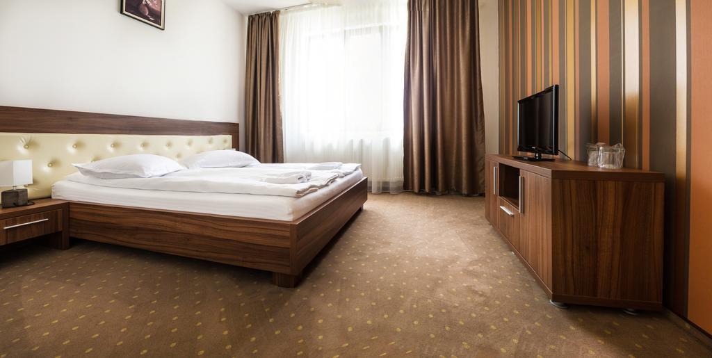 Hotel Mariss ألبا يوليا الغرفة الصورة