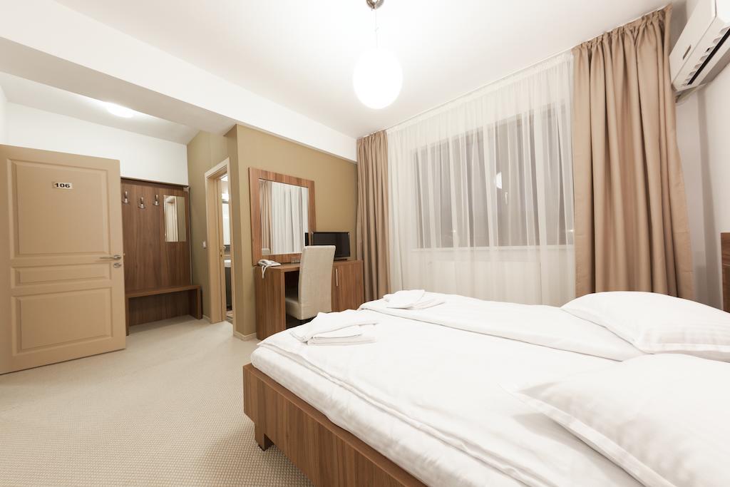 Hotel Mariss ألبا يوليا الغرفة الصورة